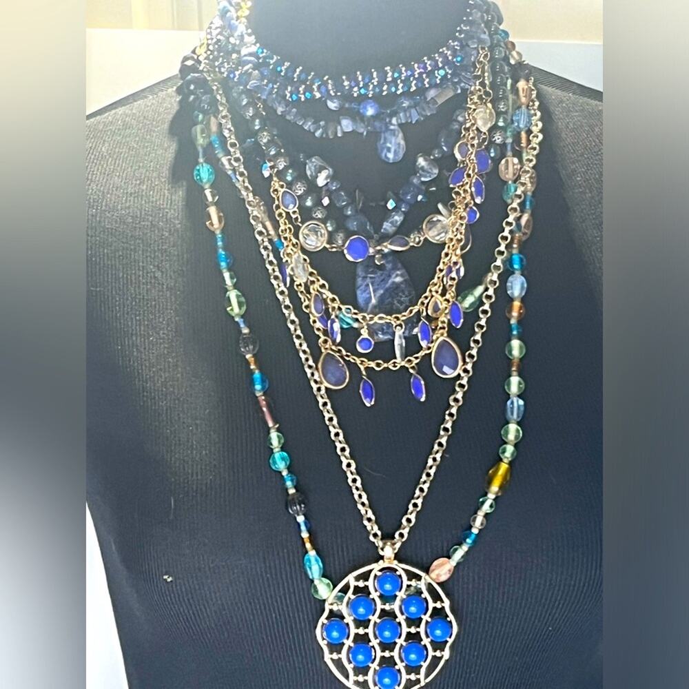 Set of 10 blue tone necklaces